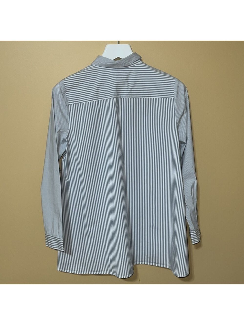J.JILL classic button up tunic. Gray /white stripe. Size medium. - Picture 2 of 9